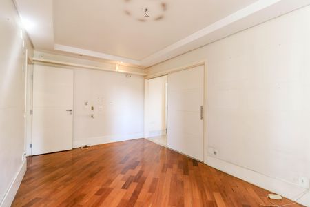 Apartamento à venda com 311m², 3 quartos e 4 vagasSala de TV