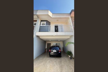 Casa à venda com 181m², 3 quartos e 4 vagas Casa à venda com 181m², 3 quartos e 4 vagasGaragem