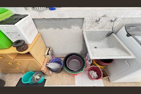 Casa à venda com 181m², 3 quartos e 4 vagas Casa à venda com 181m², 3 quartos e 4 vagasÁrea de Serviço