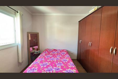 Casa à venda com 181m², 3 quartos e 4 vagas Casa à venda com 181m², 3 quartos e 4 vagasQuarto 2