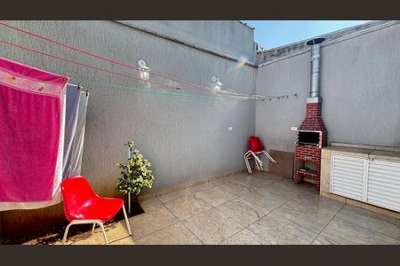 Casa à venda com 181m², 3 quartos e 4 vagas Casa à venda com 181m², 3 quartos e 4 vagasÁrea comum