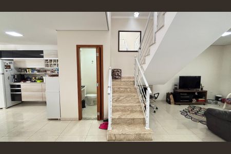 Casa à venda com 181m², 3 quartos e 4 vagas Casa à venda com 181m², 3 quartos e 4 vagasSala