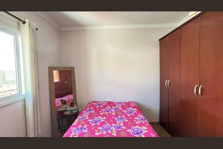 Casa à venda com 181m², 3 quartos e 4 vagas Casa à venda com 181m², 3 quartos e 4 vagasQuarto 2