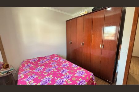 Casa à venda com 181m², 3 quartos e 4 vagas Casa à venda com 181m², 3 quartos e 4 vagasQuarto 2