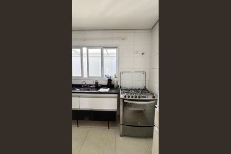 Casa à venda com 181m², 3 quartos e 4 vagas Casa à venda com 181m², 3 quartos e 4 vagasCozinha