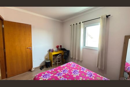 Casa à venda com 181m², 3 quartos e 4 vagas Casa à venda com 181m², 3 quartos e 4 vagasQuarto 2