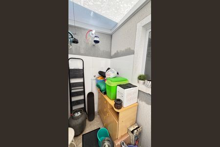 Casa à venda com 181m², 3 quartos e 4 vagas Casa à venda com 181m², 3 quartos e 4 vagasÁrea de Serviço