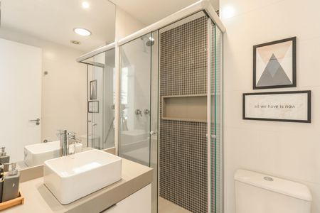 Apartamento para alugar com 60m², 2 quartos e 2 vagasBanheiro