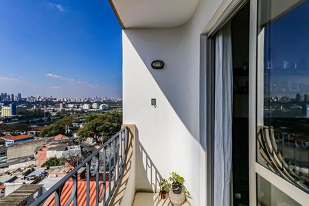 Apartamento à venda com 60m², 2 quartos e 1 vaga Apartamento à venda com 60m², 2 quartos e 1 vagaVaranda