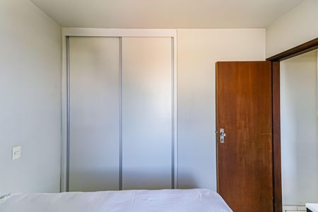 Apartamento à venda com 60m², 2 quartos e 1 vaga Apartamento à venda com 60m², 2 quartos e 1 vagaQuarto 01