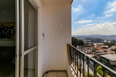 Apartamento à venda com 60m², 2 quartos e 1 vaga Apartamento à venda com 60m², 2 quartos e 1 vagaVaranda