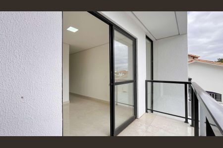Casa à venda com 215m², 3 quartos e 2 vagas