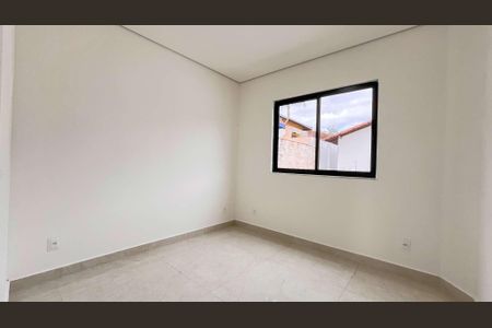 Casa à venda com 215m², 3 quartos e 2 vagas