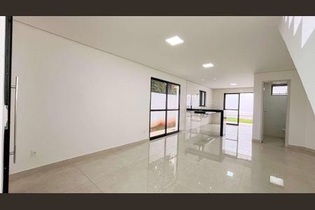 Casa à venda com 215m², 3 quartos e 2 vagas