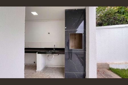 Casa à venda com 215m², 3 quartos e 2 vagas