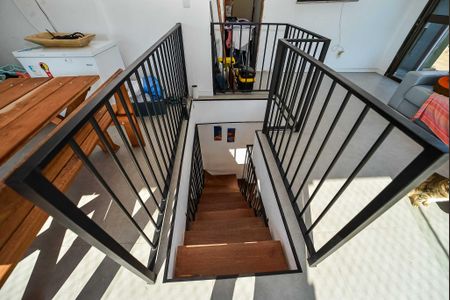 Apartamento à venda com 190m², 3 quartos e 2 vagas Apartamento à venda com 190m², 3 quartos e 2 vagasEscada