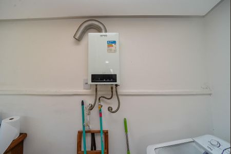 Apartamento à venda com 190m², 3 quartos e 2 vagas Apartamento à venda com 190m², 3 quartos e 2 vagasÁrea de Serviço