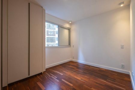 Apartamento à venda com 70m², 2 quartos e 1 vagaSuíte 2