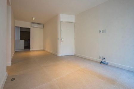 Apartamento à venda com 70m², 2 quartos e 1 vagaSala