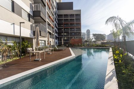 Studio para alugar com 31m², 1 quarto e sem vaga Studio para alugar com 31m², 1 quarto e sem vagaÁrea comum - Piscina