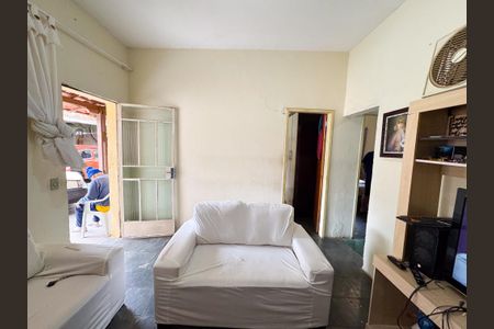 Casa à venda com 350m², 2 quartos e 2 vagasSala