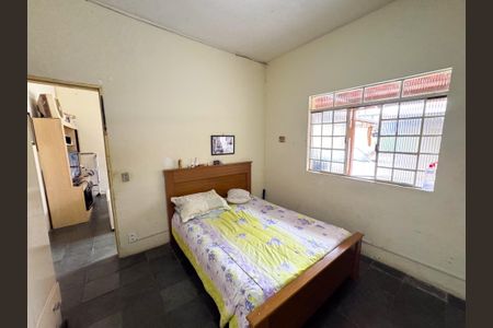 Casa à venda com 350m², 2 quartos e 2 vagasQuarto 