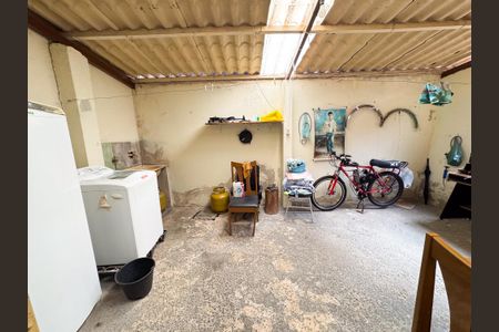 Casa à venda com 350m², 2 quartos e 2 vagasÁrea de Serviço