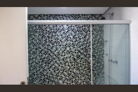 Apartamento para alugar com 350m², 3 quartos e 4 vagas Apartamento para alugar com 350m², 3 quartos e 4 vagasBanheiro da Suíte 1