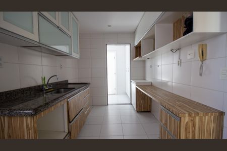 Apartamento para alugar com 350m², 3 quartos e 4 vagas Apartamento para alugar com 350m², 3 quartos e 4 vagasCozinha e Área de Serviço