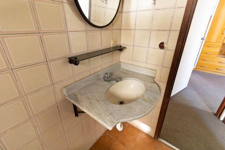 Apartamento à venda com 60m², 2 quartos e 1 vaga Apartamento à venda com 60m², 2 quartos e 1 vagaBanheiro