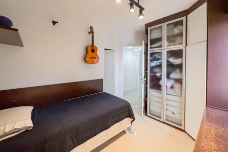 Apartamento à venda com 87m², 3 quartos e 2 vagasQuarto 2