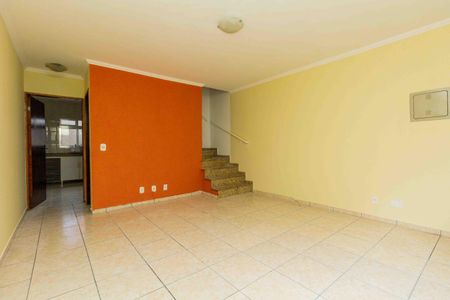 Casa de condomínio para alugar com 160m², 3 quartos e 2 vagas Casa de condomínio para alugar com 160m², 3 quartos e 2 vagasSala