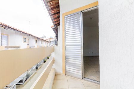 Casa de condomínio para alugar com 160m², 3 quartos e 2 vagasVaranda