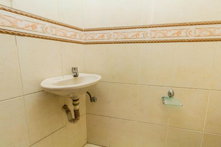 Casa de condomínio para alugar com 160m², 3 quartos e 2 vagasBanheiro da Suíte 2