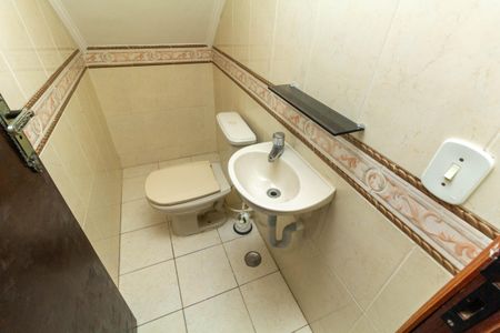 Casa de condomínio para alugar com 160m², 3 quartos e 2 vagasLavabo