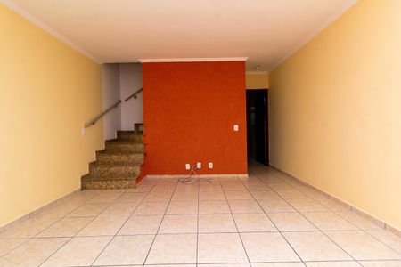 Casa de condomínio para alugar com 160m², 3 quartos e 2 vagasSala