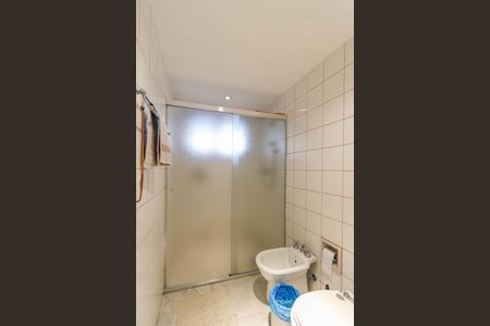 Apartamento à venda com 273m², 4 quartos e 3 vagas Apartamento à venda com 273m², 4 quartos e 3 vagasBanheiro da Suíte 2