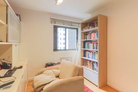 Apartamento à venda com 273m², 4 quartos e 3 vagas Apartamento à venda com 273m², 4 quartos e 3 vagasEscritório