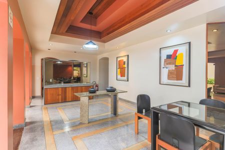 Apartamento à venda com 273m², 4 quartos e 3 vagas Apartamento à venda com 273m², 4 quartos e 3 vagasÁrea comum - Salão de festas