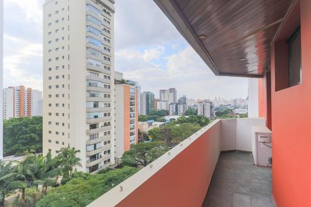 Apartamento à venda com 273m², 4 quartos e 3 vagas Apartamento à venda com 273m², 4 quartos e 3 vagasVaranda da Suítes 2 e 3