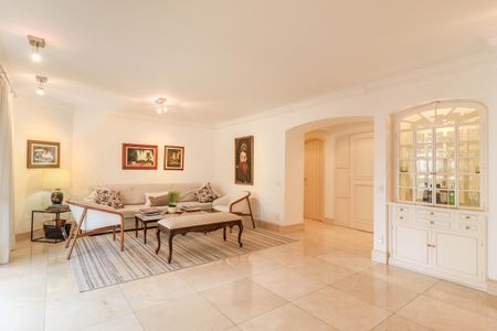 Apartamento à venda com 273m², 4 quartos e 3 vagas Apartamento à venda com 273m², 4 quartos e 3 vagasSala