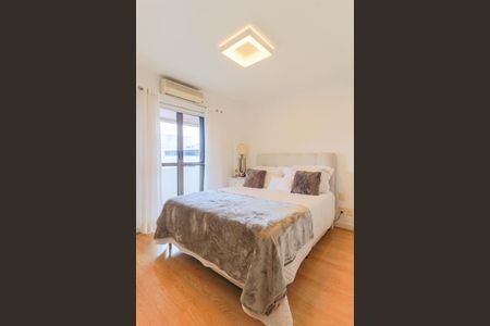 Apartamento à venda com 273m², 4 quartos e 3 vagas Apartamento à venda com 273m², 4 quartos e 3 vagasSuíte 1