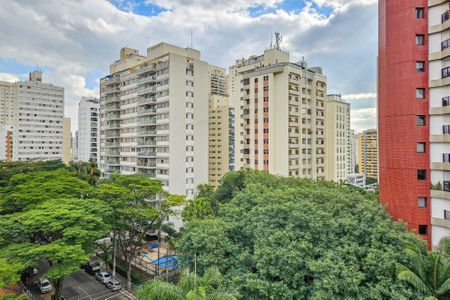 Apartamento à venda com 273m², 4 quartos e 3 vagas Apartamento à venda com 273m², 4 quartos e 3 vagasVista da Suítes 2 e 3