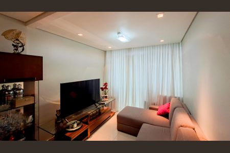 Apartamento para alugar com 82m², 2 quartos e 2 vagasSala