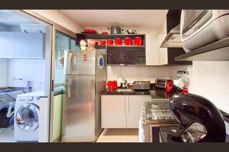 Apartamento para alugar com 82m², 2 quartos e 2 vagasCozinha e Área de Serviço