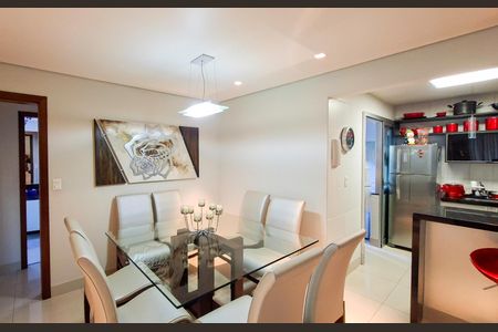 Apartamento para alugar com 82m², 2 quartos e 2 vagasSala