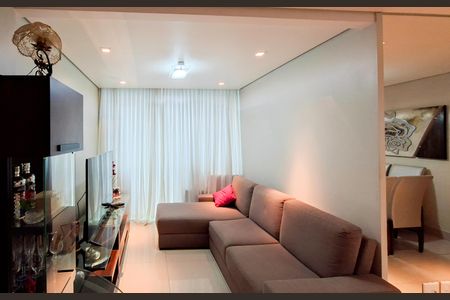 Apartamento para alugar com 82m², 2 quartos e 2 vagasSala