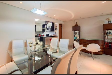 Apartamento para alugar com 82m², 2 quartos e 2 vagasSala