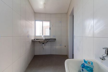 Apartamento à venda com 44m², 2 quartos e 1 vaga Apartamento à venda com 44m², 2 quartos e 1 vagaCozinha e Área de Serviço