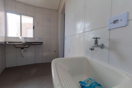 Apartamento à venda com 44m², 2 quartos e 1 vaga Apartamento à venda com 44m², 2 quartos e 1 vagaCozinha e Área de Serviço